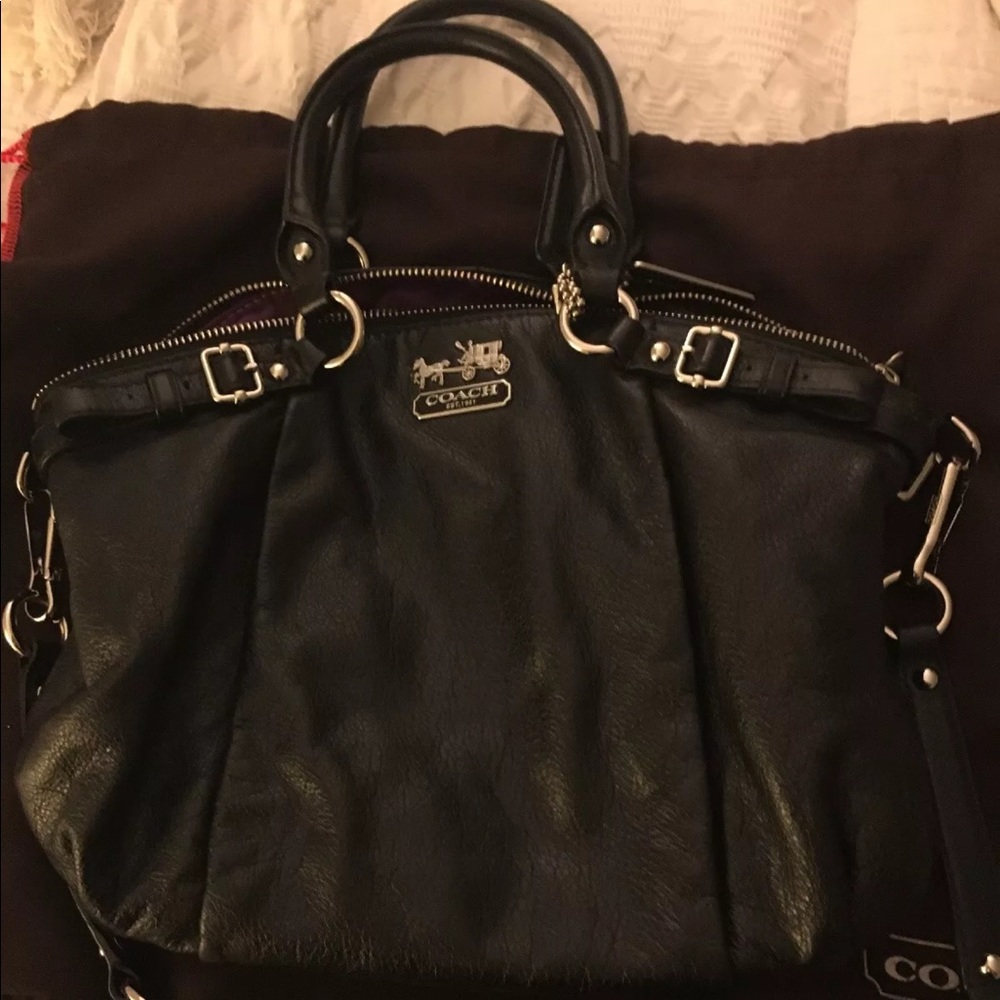 COACH HANDBAG BLACK